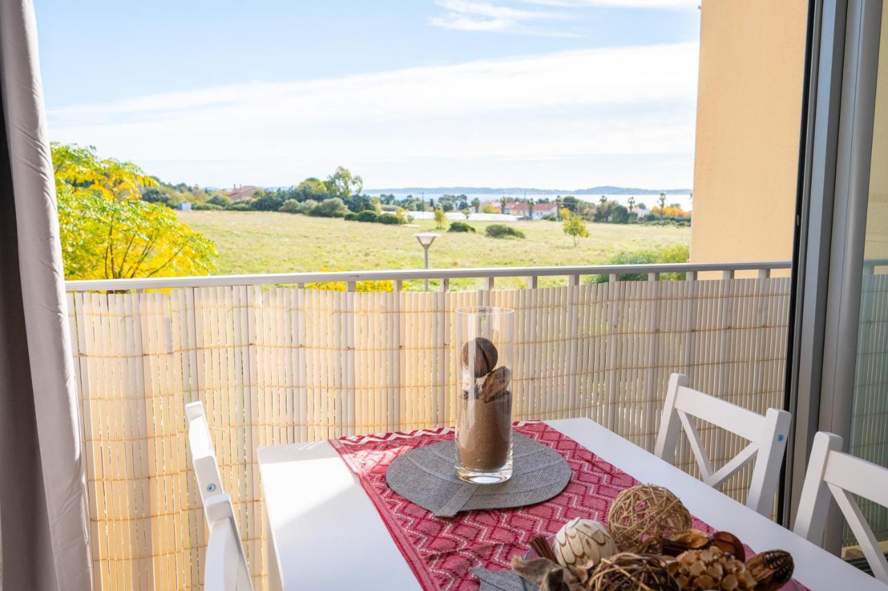 Charmant A 600 M Des Plages Proche Des Commerces Lesclesdenicole Carqueiranne Exterior photo
