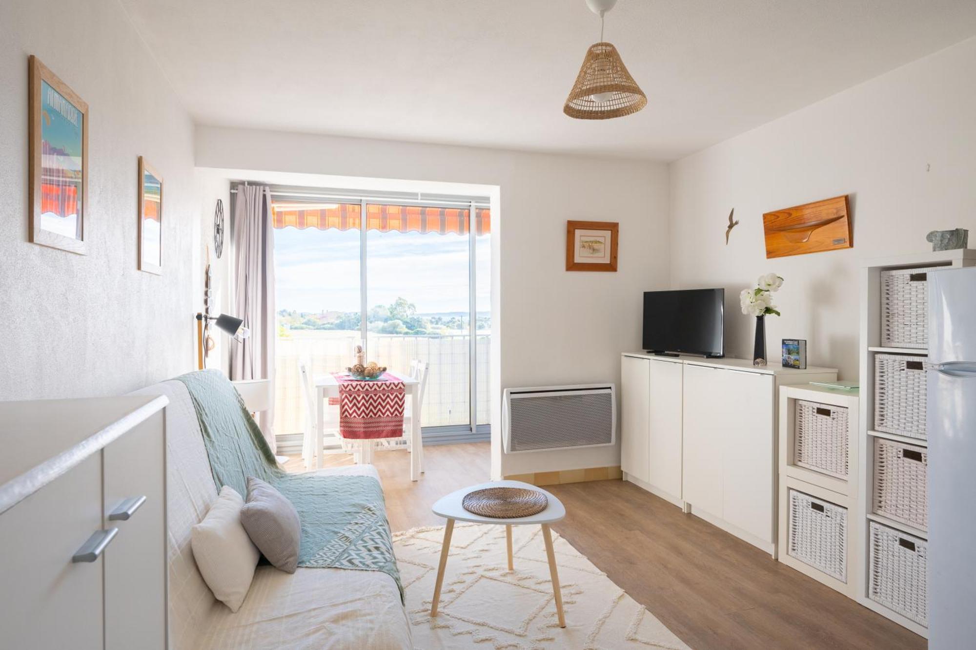 Charmant A 600 M Des Plages Proche Des Commerces Lesclesdenicole Carqueiranne Exterior photo